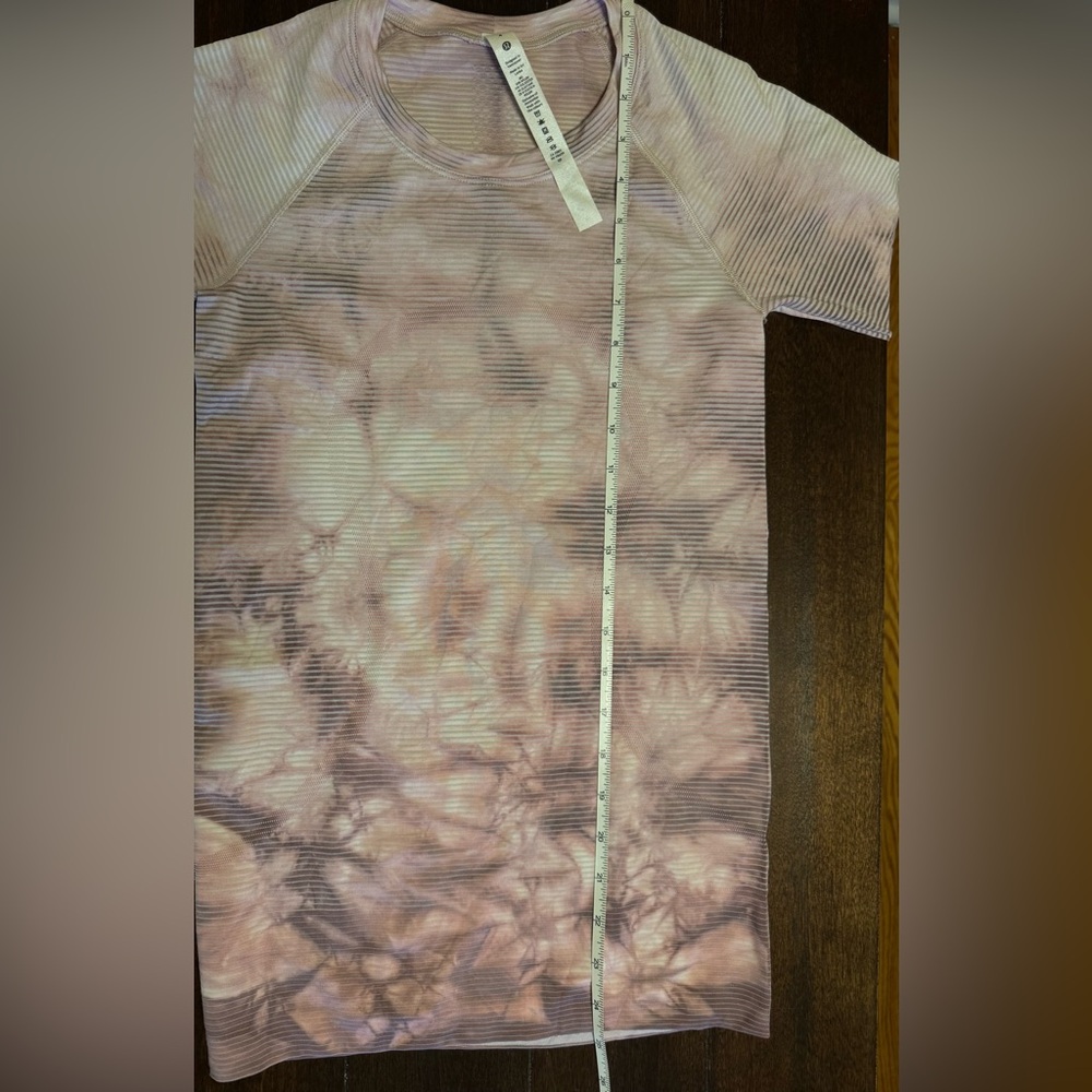 NWOT Lululemon Swiftly Tech Long Sleeve Shirt 2.0 Shibori Stripe Pink Taupe - Picture 6 of 6